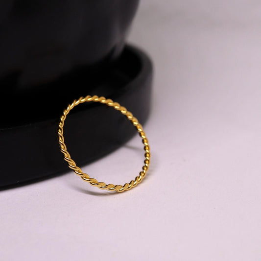 Minimalistische ring gedraaid zilver 925 Gold Plated sfeerbeeld