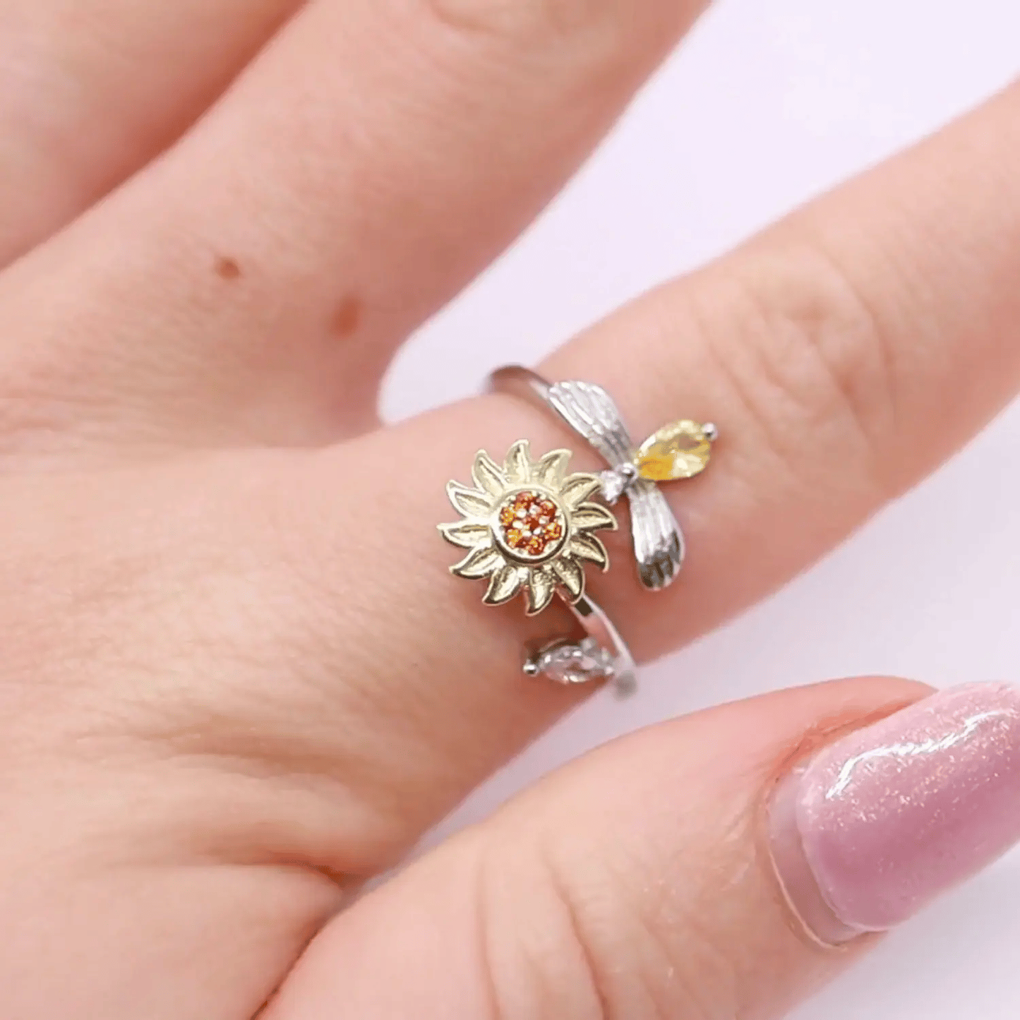 Anxiety Ring (Draairing Zonnebloem en Bij) Zilver kleurig