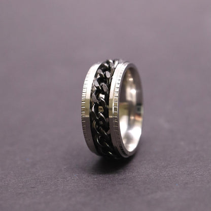 Anxiety Ring (ketting) Zilver-Zwart sfeerbeeld 2
